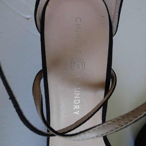 Chinese Laundry Black Suede Strappy Block Heels Sandals Women Size 11 42.5 - Picture 4 of 9